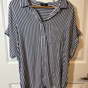 Velvet Heart Striped Navy and White Top